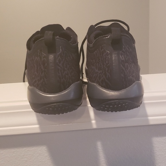 Black leopard pattern Jordan's - Picture 2 of 4